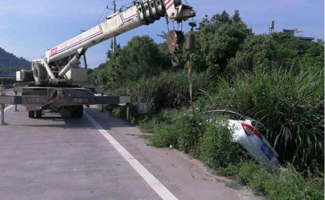 二七区重载吊车救援 二七区重载吊车救援